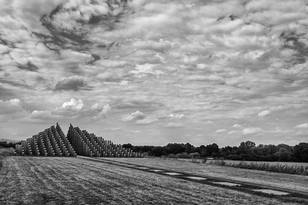 Die Stangenpyramide bei Dreieich – FotoObjekt.FotoLocation.AusflugsZiel